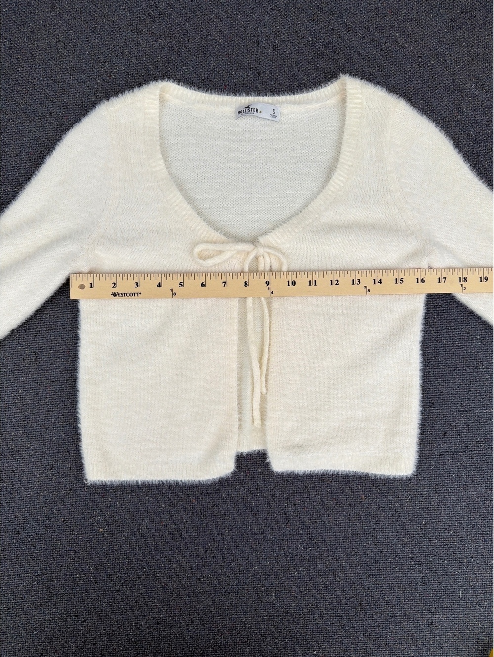 Hollister Women's S Ivory Fuzzy Tie Front Cropped Cardigan Sweater - Picture 3 of 8